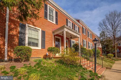 4911 29th Rd S, Arlington, VA 22206