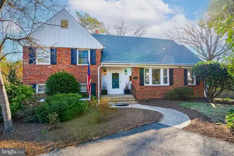 406 Braddock Rd W, Alexandria, VA 22302