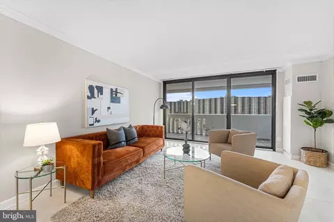 6101 Edsall Rd #1402, Alexandria, VA 22304