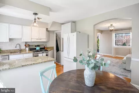 1120 Portner Rd, Alexandria, VA 22314