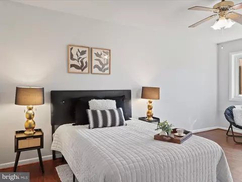 3330 S 28th St #404, Alexandria, VA 22302