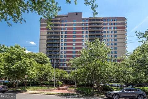 801 N Pitt St #1401, Alexandria, VA 22314