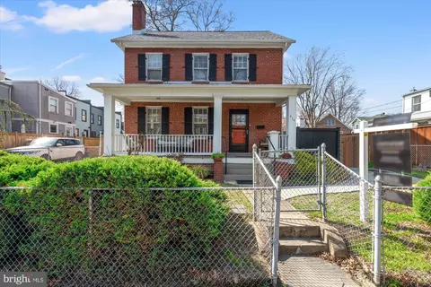 414 N West St, Alexandria, VA 22314