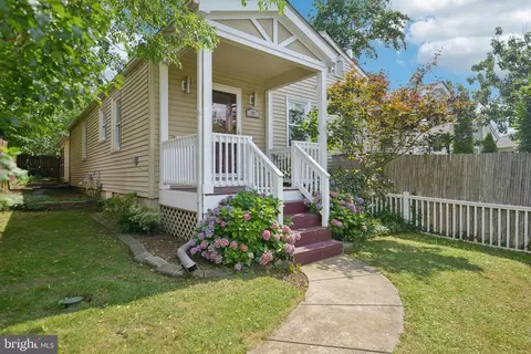 39 E Reed Ave, Alexandria, VA 22305