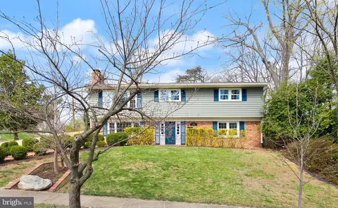 3802 Cameron Mills Rd, Alexandria, VA 22305