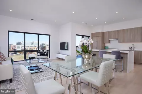 701 Swann Ave #604, Alexandria, VA 22301