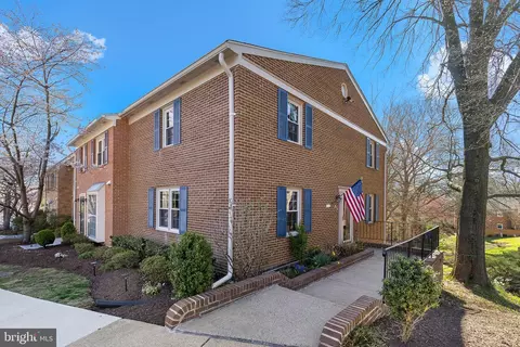 637 N Armistead St N, Alexandria, VA 22312