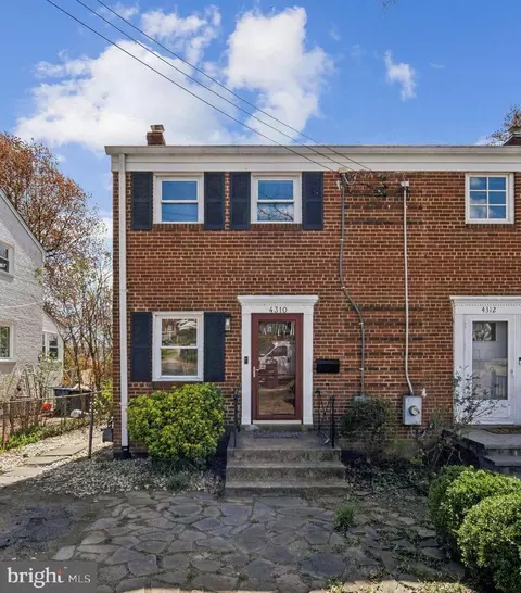 4310 Vermont Ave, Alexandria, VA 22304