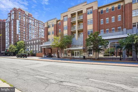 309 Holland Ln #322, Alexandria, VA 22314