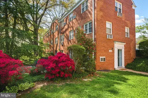 1648 Mount Eagle Pl, Alexandria, VA 22302