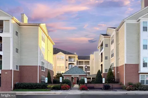 1100 Quaker Hill Dr #10, Alexandria, VA 22314