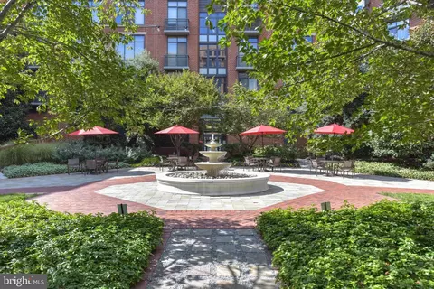 520 John Carlyle St #433, Alexandria, VA 22314