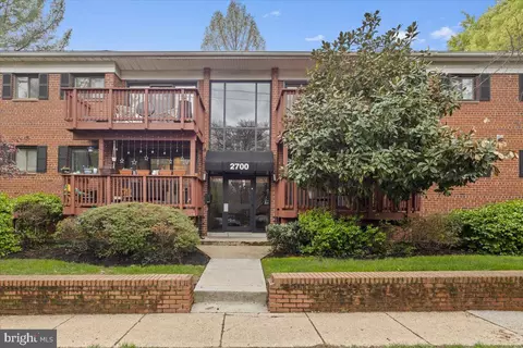 2700 Dartmouth Rd #2, Alexandria, VA 22314