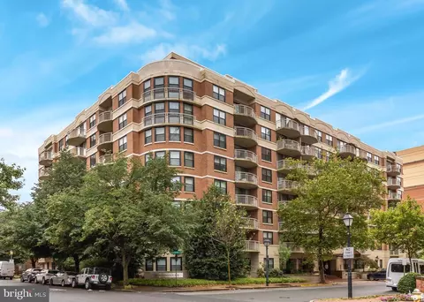 1200 Braddock Pl #216, Alexandria, VA 22314
