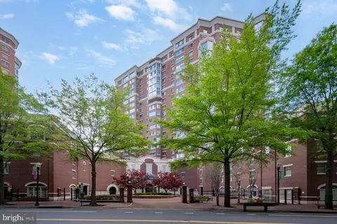 2121 Jamieson Ave #2006, Alexandria, VA 22314
