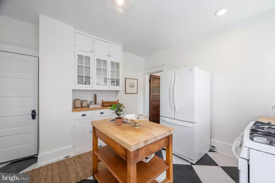  212 E Oxford Ave, Alexandria, VA 22301 photo 11