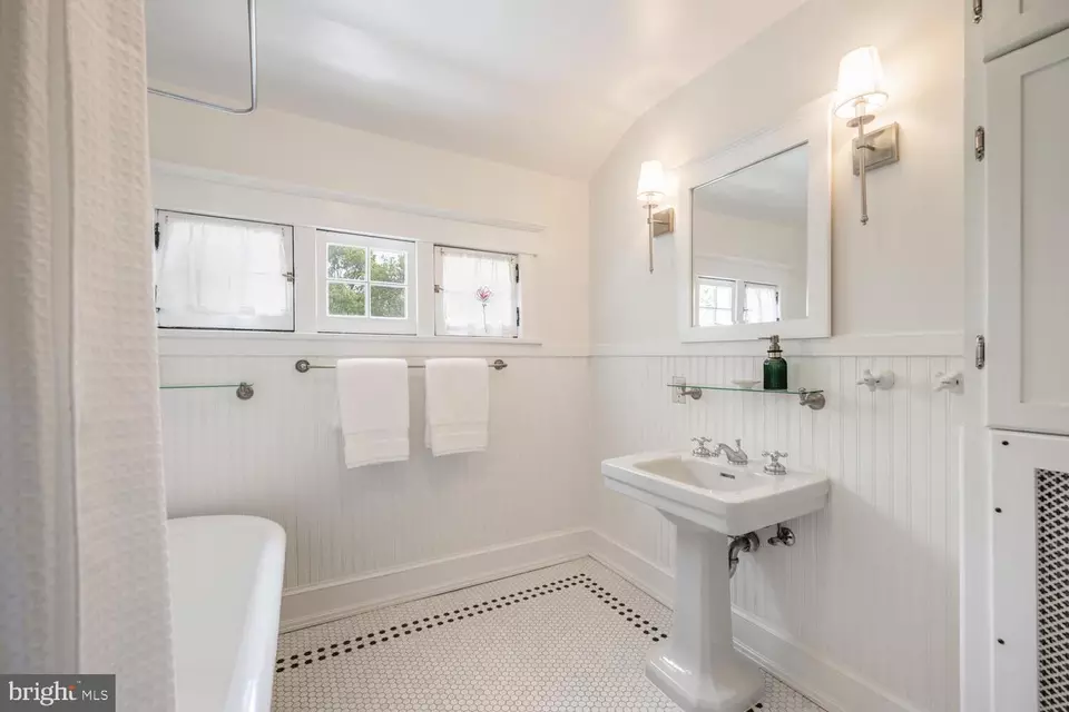  212 E Oxford Ave, Alexandria, VA 22301 photo 25