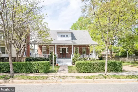 212 E Oxford Ave, Alexandria, VA 22301