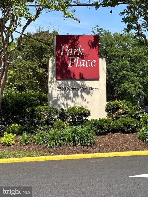 2500 N Van Dorn St #1006, Alexandria, VA 22302
