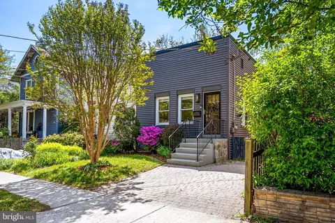 319 Hume Ave, Alexandria, VA 22301