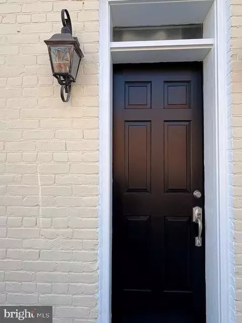 921 Cameron St, Alexandria, VA 22314