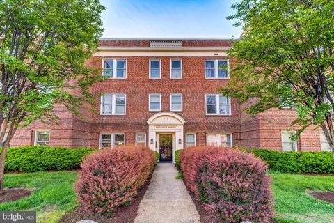 719 S Saint Asaph St #208, Alexandria, VA 22314