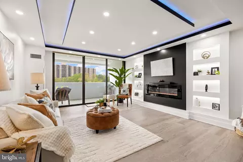 6101 Edsall Rd #904, Alexandria, VA 22304