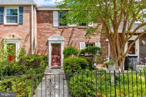 5665 Rayburn Ave, Alexandria, VA 22311