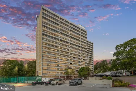 6101 Edsall Rd #911, Alexandria, VA 22304