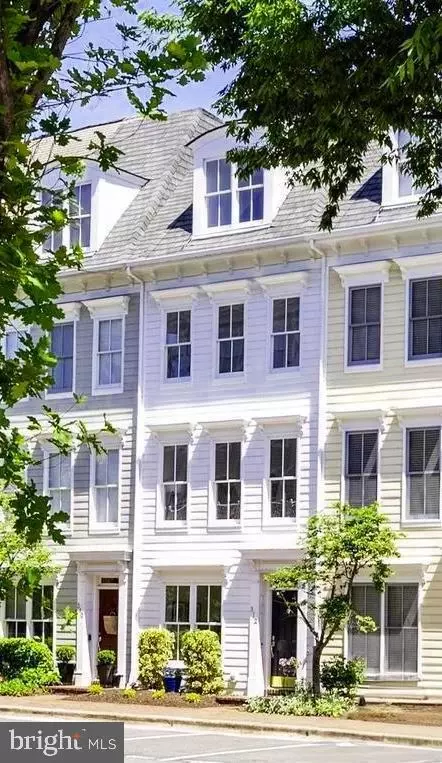 312 S Payne St, Alexandria, VA 22314