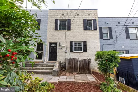3306 Landover St, Alexandria, VA 22305