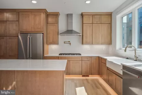 2610 Oakville St, Alexandria, VA 22301