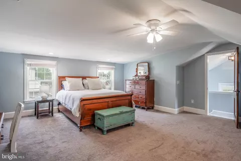 Bedroom - 320 E Monroe Ave, Alexandria, VA 22301 photo 5 of 9