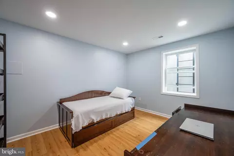Bedroom - 320 E Monroe Ave, Alexandria, VA 22301 photo 8 of 9