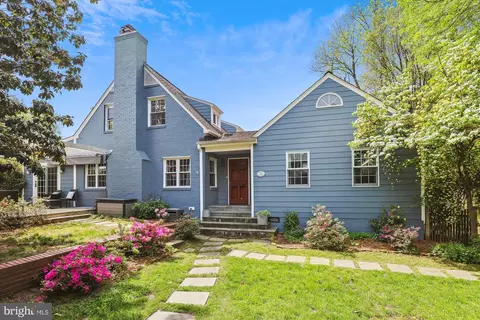 314 Cloverway Dr, Alexandria, VA 22314