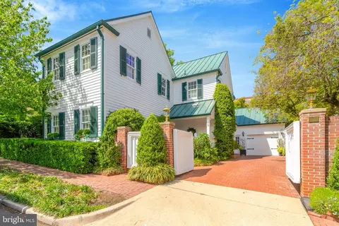 119 Wolfe St, Alexandria, VA 22314