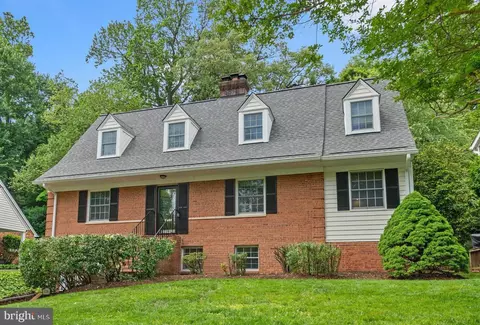 708 W Timber Branch Pkwy, Alexandria, VA 22302