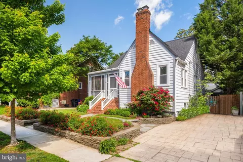 13 W Masonic View Ave, Alexandria, VA 22301