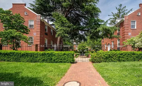 715 S Washington St #A-32, Alexandria, VA 22314