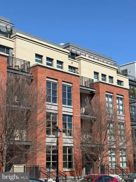 16 Bakers Walk #404, Alexandria, VA 22314