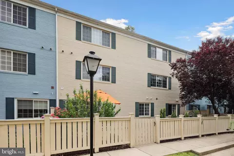 1563 N A N Van Dorn St, Alexandria, VA 22304