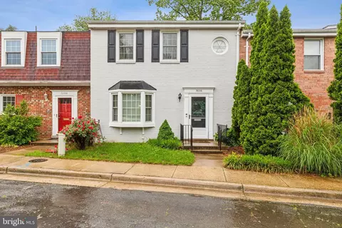 5606 Harding Ave, Alexandria, VA 22311