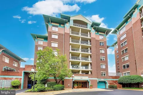 545 E Braddock Rd #608, Alexandria, VA 22314
