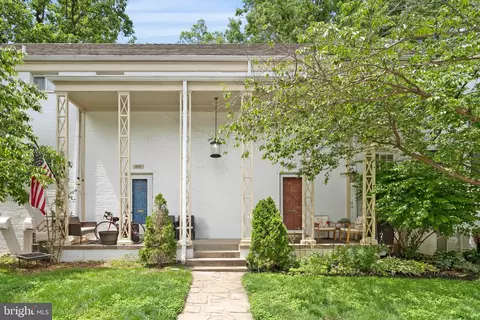 1623 Ripon Pl, Alexandria, VA 22302