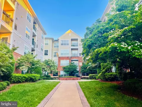 4862 Eisenhower Ave #269, Alexandria, VA 22304
