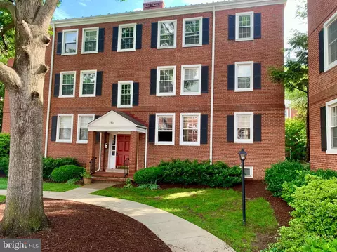 4904 29th Rd S #A2, Arlington, VA 22206