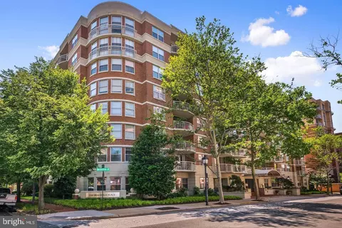 1200 Braddock Pl #512, Alexandria, VA 22314