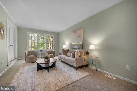 5115 Woodmire Ln, Alexandria, VA 22311