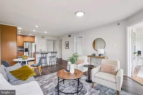3315 Wyndham Cir #3223, Alexandria, VA 22302
