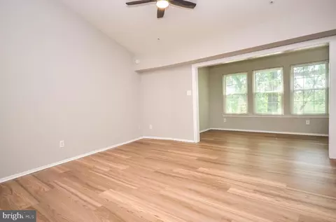 3313 Wyndham Cir #4209, Alexandria, VA 22302